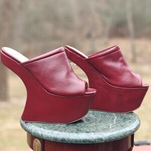 RARE Jeffrey Campbell "PANDORA" elegant Red Platform Wedge Mules